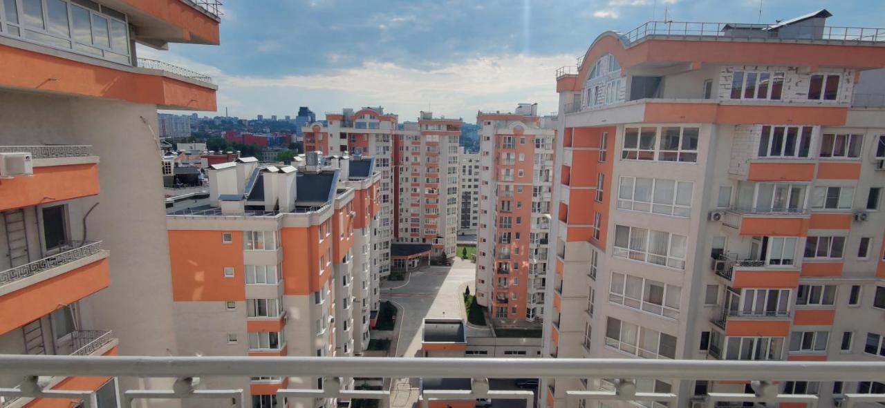 Apartamento Inessa Center Guest Penthhouse Chisináu Exterior foto